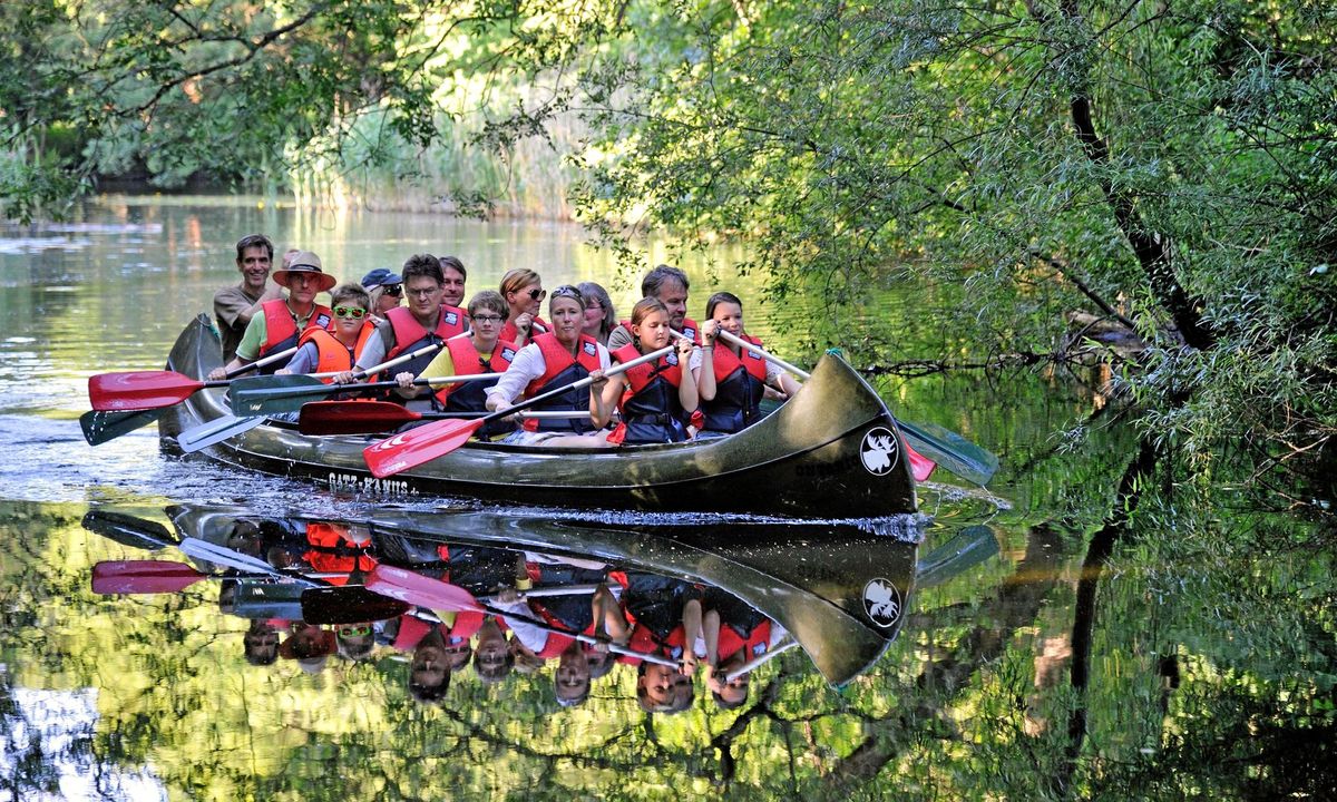 Kanutour auf dem Fluss Kanutour auf dem Fluss